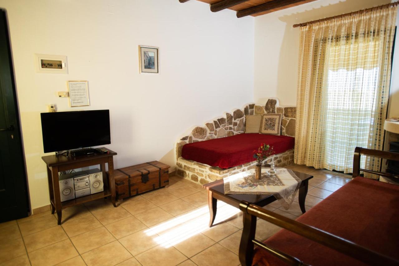 Sivas Apartments-Studios,Sigelakis With Very Nice View Exterior photo